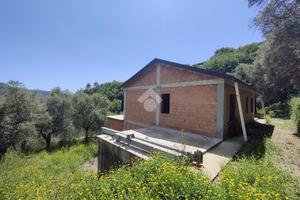 4 LOCALI A CASARZA LIGURE