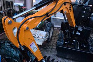 Escavatore jpc HT12 