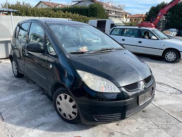 Ricambi usati per Mitsubishi Colt 1.1 12V 2005
