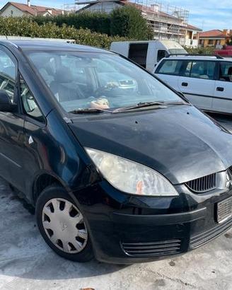 Ricambi usati per Mitsubishi Colt 1.1 12V 2005
