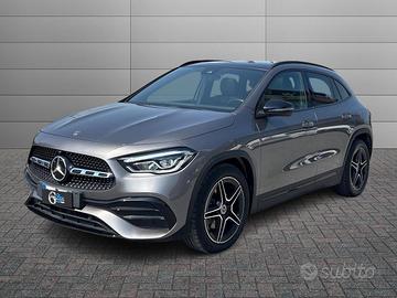 MERCEDES-BENZ GLA 200 d Premium 4matic auto