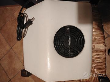 Aspiratore per unghie