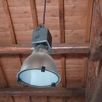 3 lampade  diilluminazione industriale castaldi