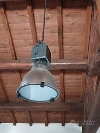 3 lampade  diilluminazione industriale castaldi