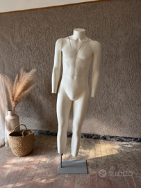 Manichino Invisibile per foto e showroom