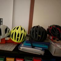 4 caschi per bici da corsa o mtb