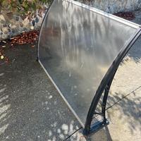 Due tettoie da esterno una da smontare