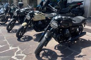 Moto Guzzi V7 Stone Sabbia Camo