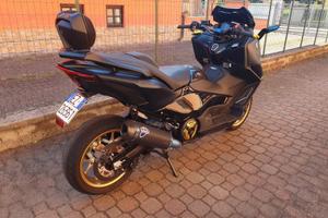 tmax 560 2022