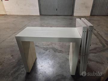 Tavolo salvaspazio / allungabile fino a 220 cm