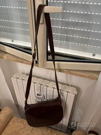 Borsa tracolla modello postina in cuoio