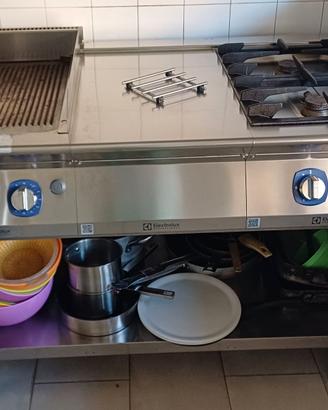 FRY TOP + DUE FUOCHI "ELETTROLUX" PROFESSIONALE.