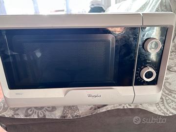Forno a microonde funzionante ma con difetti