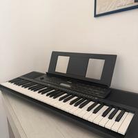 Tastiera Yamaha PSR-E273