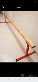 trave in legno per ginnastica artistica
