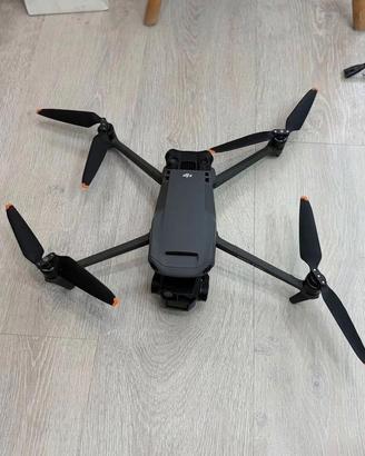 Drone DJI Mavic 3 Pro (prezzo per tutto)