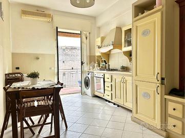 3 LOCALI A GIUGLIANO IN CAMPANIA