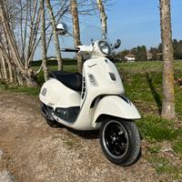 Vespa gts 300