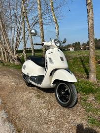 Vespa gts 300