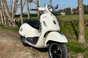 Vespa gts 300