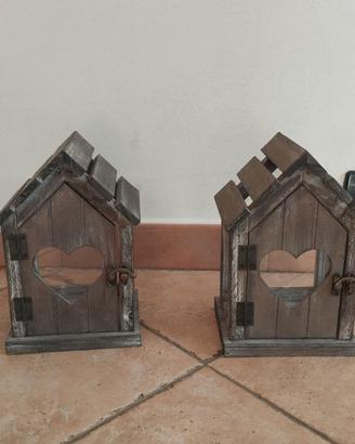 Coppia di lanterne in legno