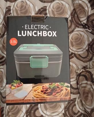 Portapranzo lunchbox nuovo mai usato. 