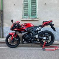 Honda cbr 600 rr
