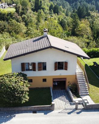 Casa indipendente con giardino, taverna e garage