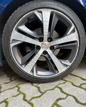 Cerchi in lega Peugeot 18”, difetti estetici