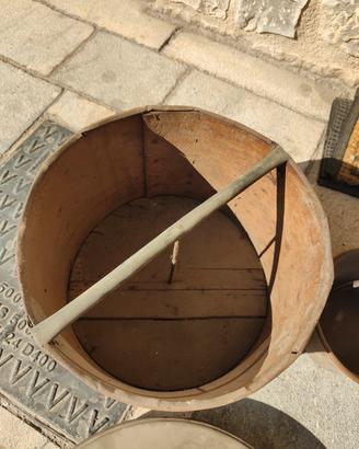 Staio antico in legno e ferro oggetto da collezion