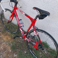 bici da corsa in carbonio