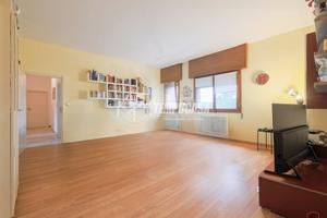 AMPIO 5 LOCALI CON 2 BAGNI, CANTINA E GARAGE AL PA