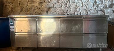 Frigo con piano inox