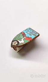 Passo Stelvio 2760M. Spilla sci pubblicità anni 50