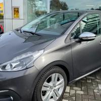 Peugeot 208 PureTech 82CV 5 porte Allure