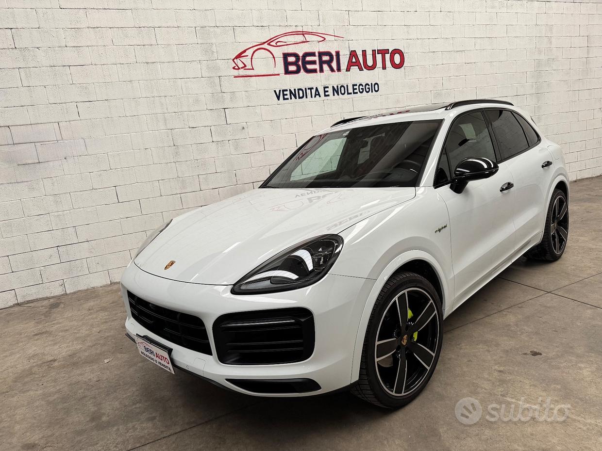 PORSCHE Cayenne 3ªs.'17-->