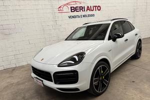 Porsche Cayenne 3.0 V6 E-Hybrid Platinum Edition