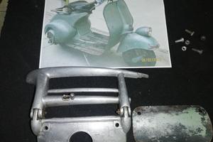 poggiapiedi laterale vespa farobasso