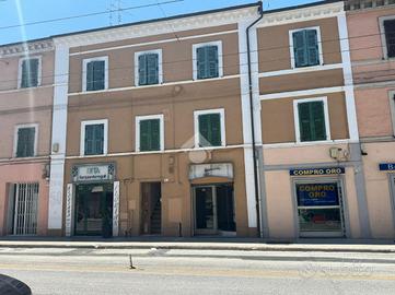 MULTILOCALE A ANCONA