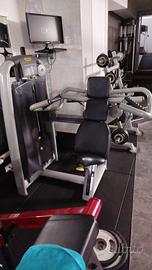 Shoulder press technogym