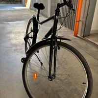 Bici trekking RIVERSIDE 100 nera