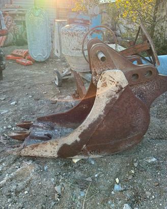 Benna per roccia per escavatore grande