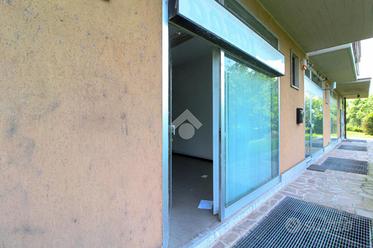 NEGOZIO A SAN ZENONE AL LAMBRO