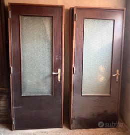 Porte tamburate con vetro.