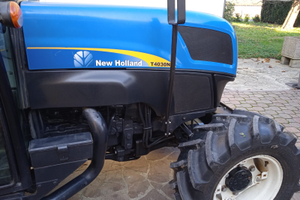 Trattore Vigneto New Holland