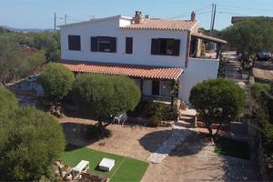 Porto Istana - bifamiliare con vista mare e giardi