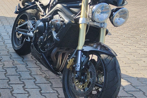 Triumph Street Triple 675