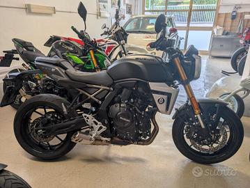 Suzuki GSX-8T