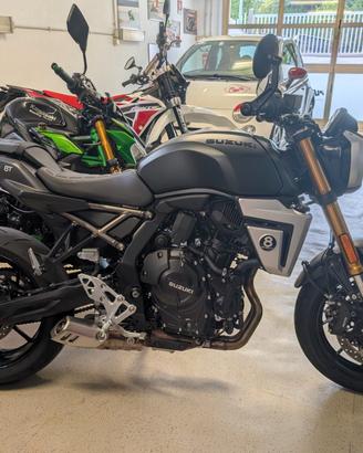 Suzuki GSX-8T