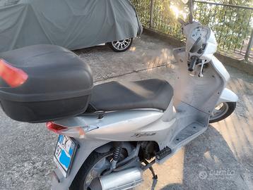 scooter Honda Dylan 150